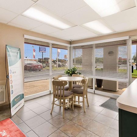 Econo Lodge North Washington Bagian luar foto