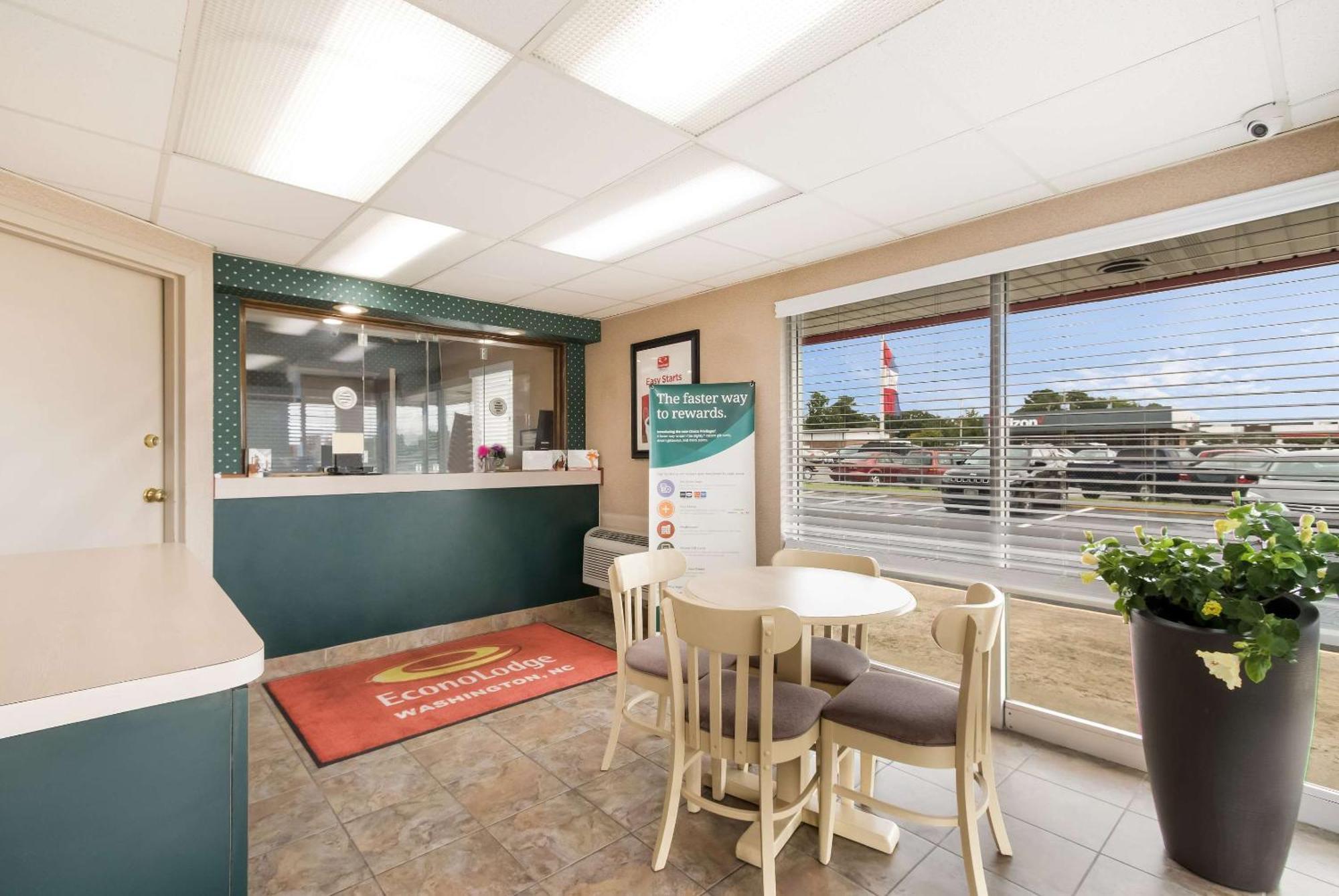 Econo Lodge North Washington Bagian luar foto